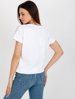 Hurt Biało-jasnoniebieska bluzka w paski z broszką