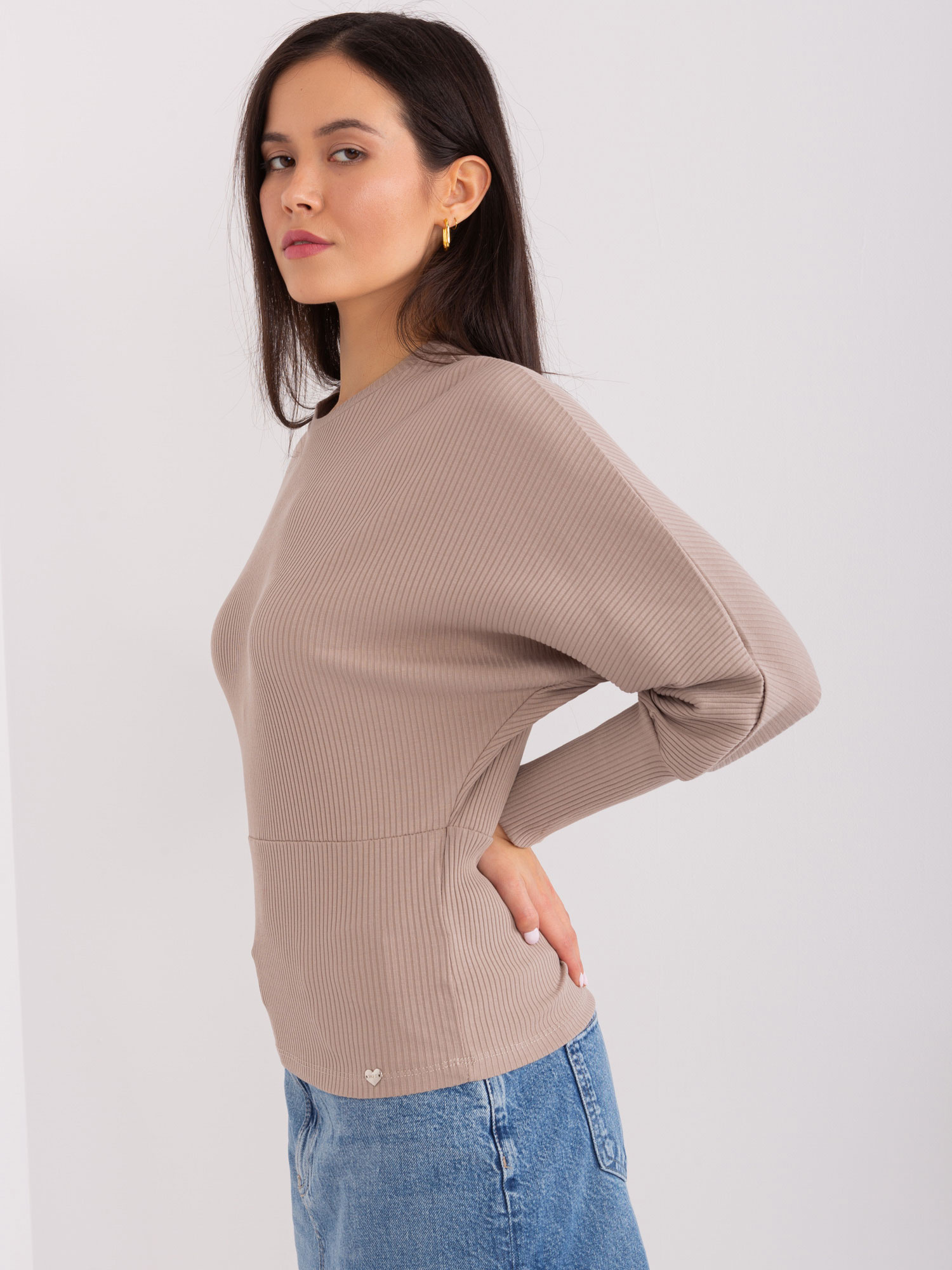 Hurt Dark beige batwing blouse BASIC FEEL GOOD.