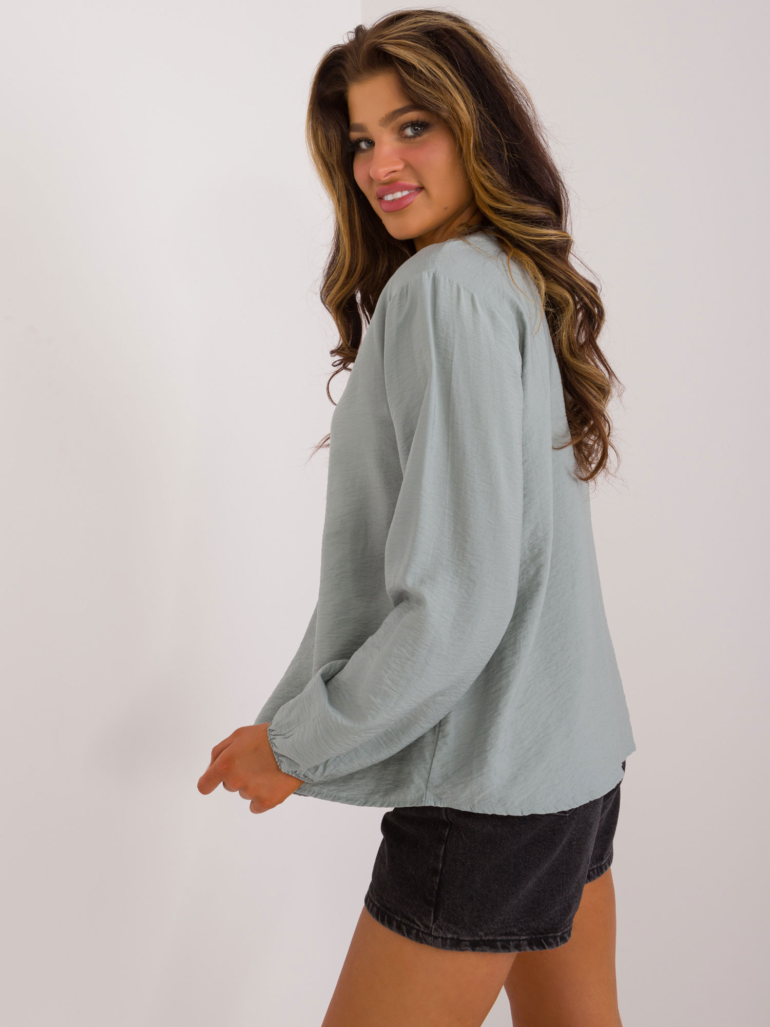 Wholesaler Khaki blouse with a viscose blend SUBLEVEL.
