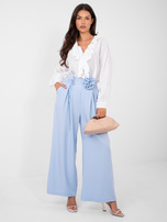 Biała koszulowa bluzka z żabotem 