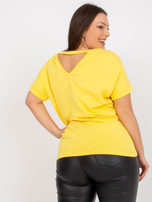 Żółty t-shirt plus size z aplikacją