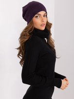 Hurtownia Ciemnofioletowa czapka z dzianiny