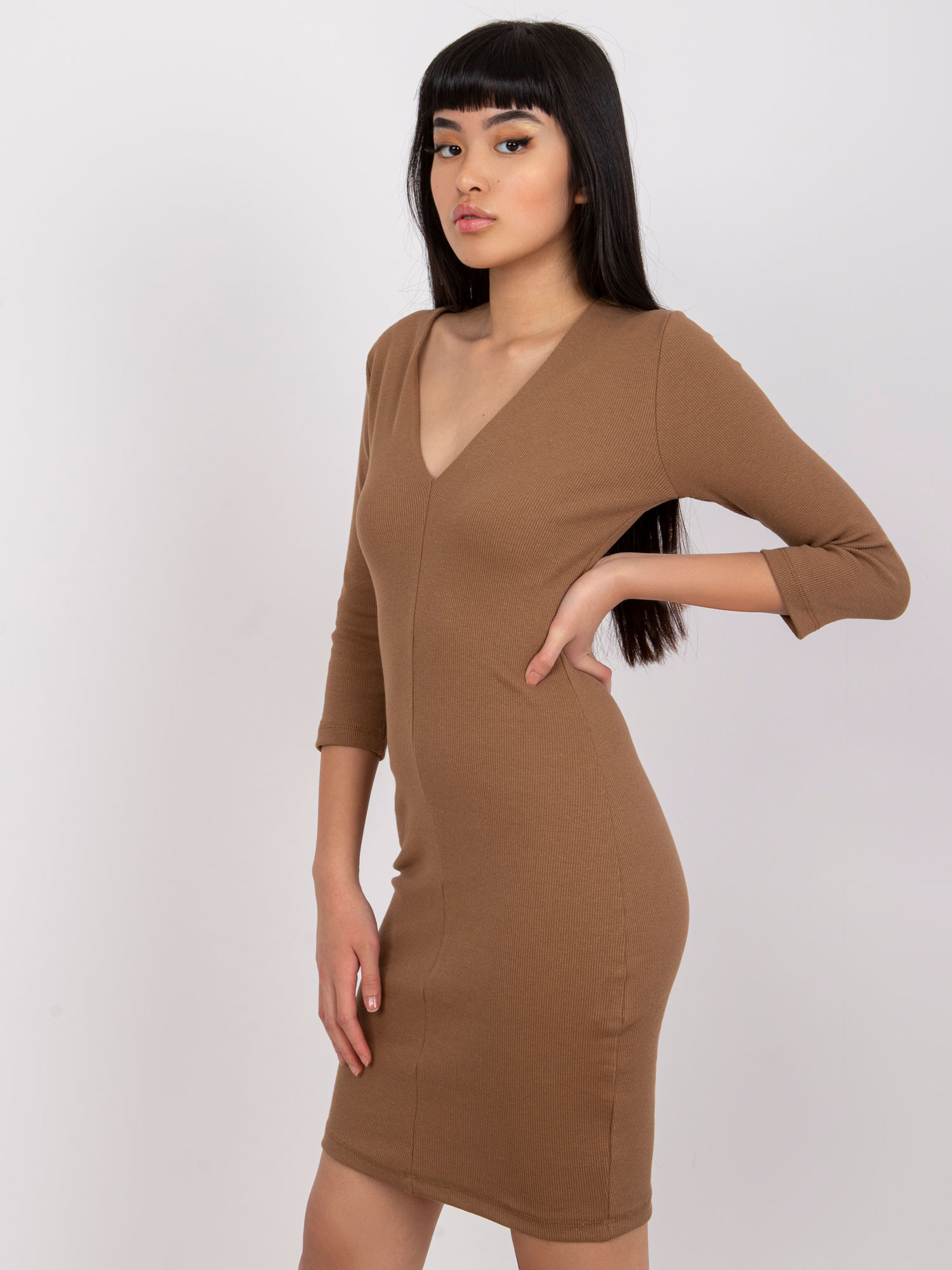 Dunkelbeige gestreifte Basic-Kleid Esra RUE PARIS.