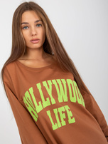 Hurtownia Jasnobrązowo-zielona długa bluza z napisem 