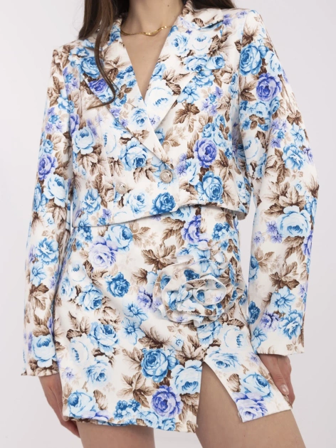 Niebiesko-ecru elegancki komplet damski w kwiaty