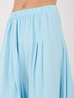 Jasnoniebieskie sztruksowe spodnie z zakładkami