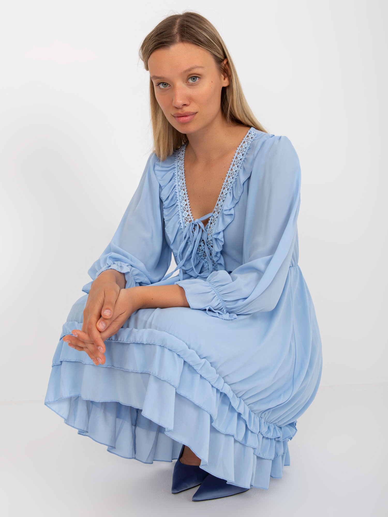 Hurt Jasnoniebieska mini sukienka boho z falbaną OCH BELLA
