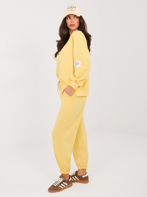 Żółty dresowy komplet z bluzą bez kaptura