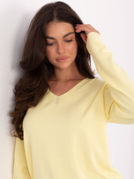 Jasnożółty damski sweter z domieszką modalu 