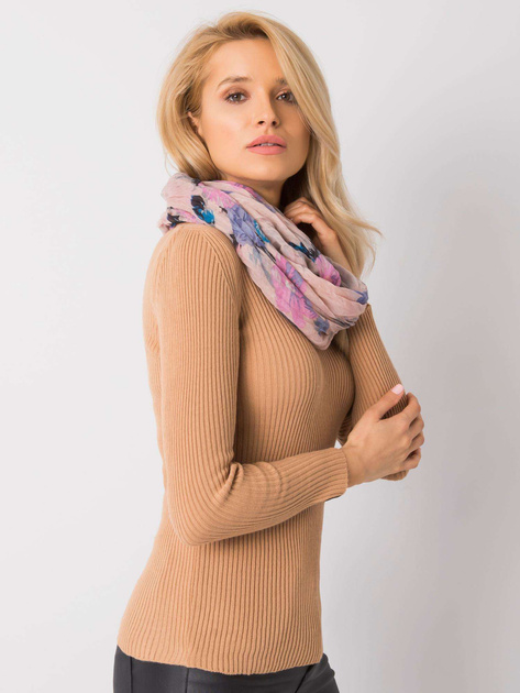 Brudnoróżowa chusta w kwiaty