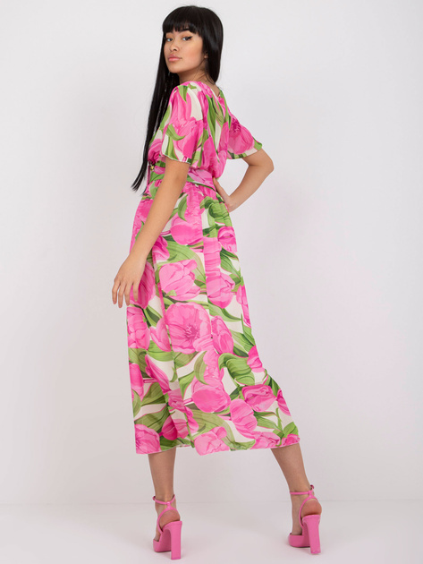 Różowo-zielona sukienka w kwiaty z kopertowym dekoltem