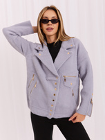 Hurt helllila Alpakajacke mit Druckknopfverschluss.