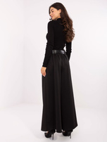 Czarne dresowe spodnie palazzo z paskiem