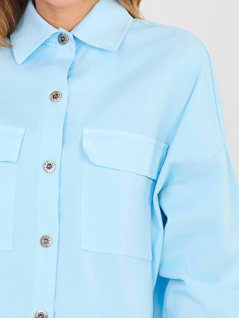 Jasnoniebieska koszula oversize z rozcięciami