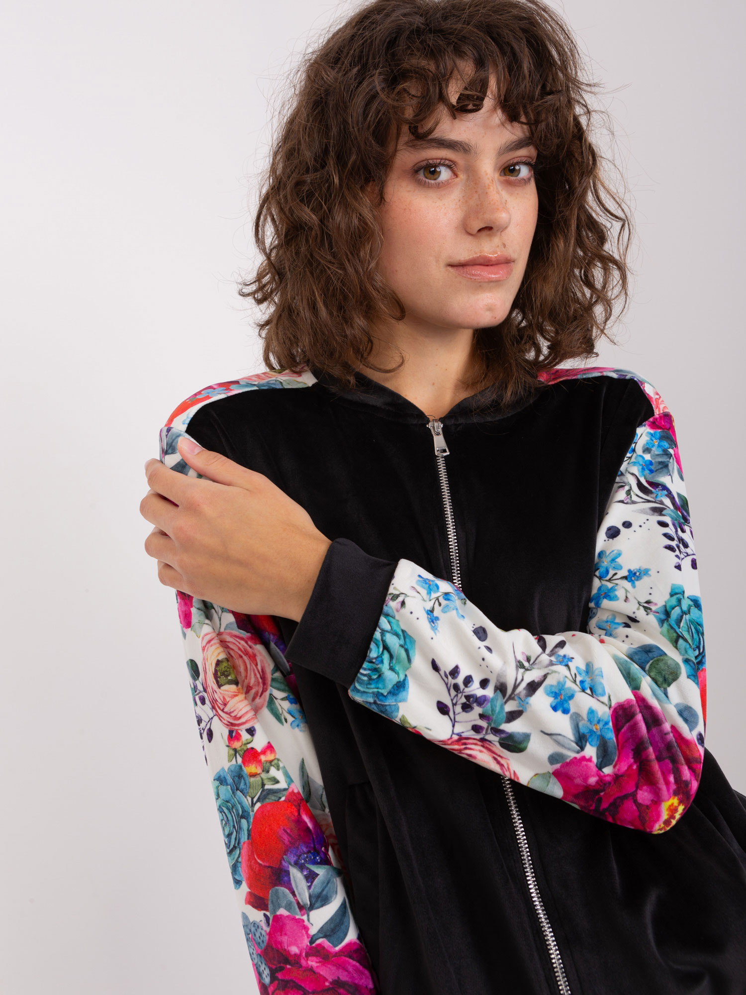 Czarna-ecru damska bluza na suwak RUE PARIS