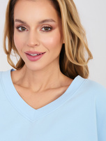 Pastelowa niebieska bluzka basic z rękawem 3/4 RUE PARIS 