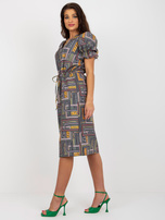 Hurt Khaki Midi-Kleid mit Print und kurzen Ärmeln.