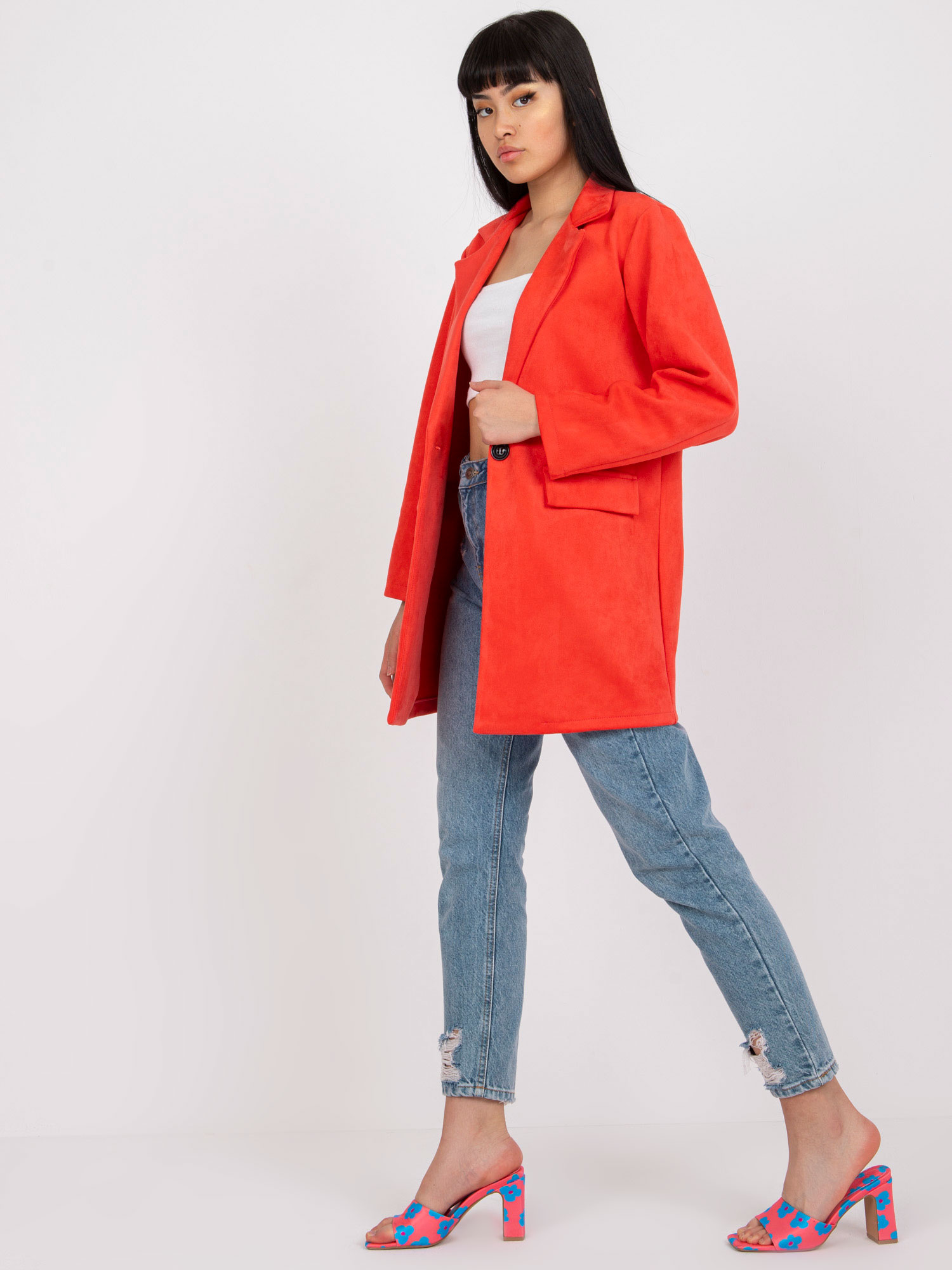 Koralna elegantna blazer iz ekološkega usnja Irmina.