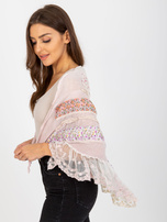 Hurtownia Różowa damska chusta z kwiatowym nadrukiem