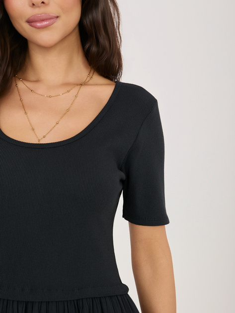 Czarna rozkloszowana sukienka z bawełny