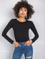 Schwarzes Basic-Shirt.