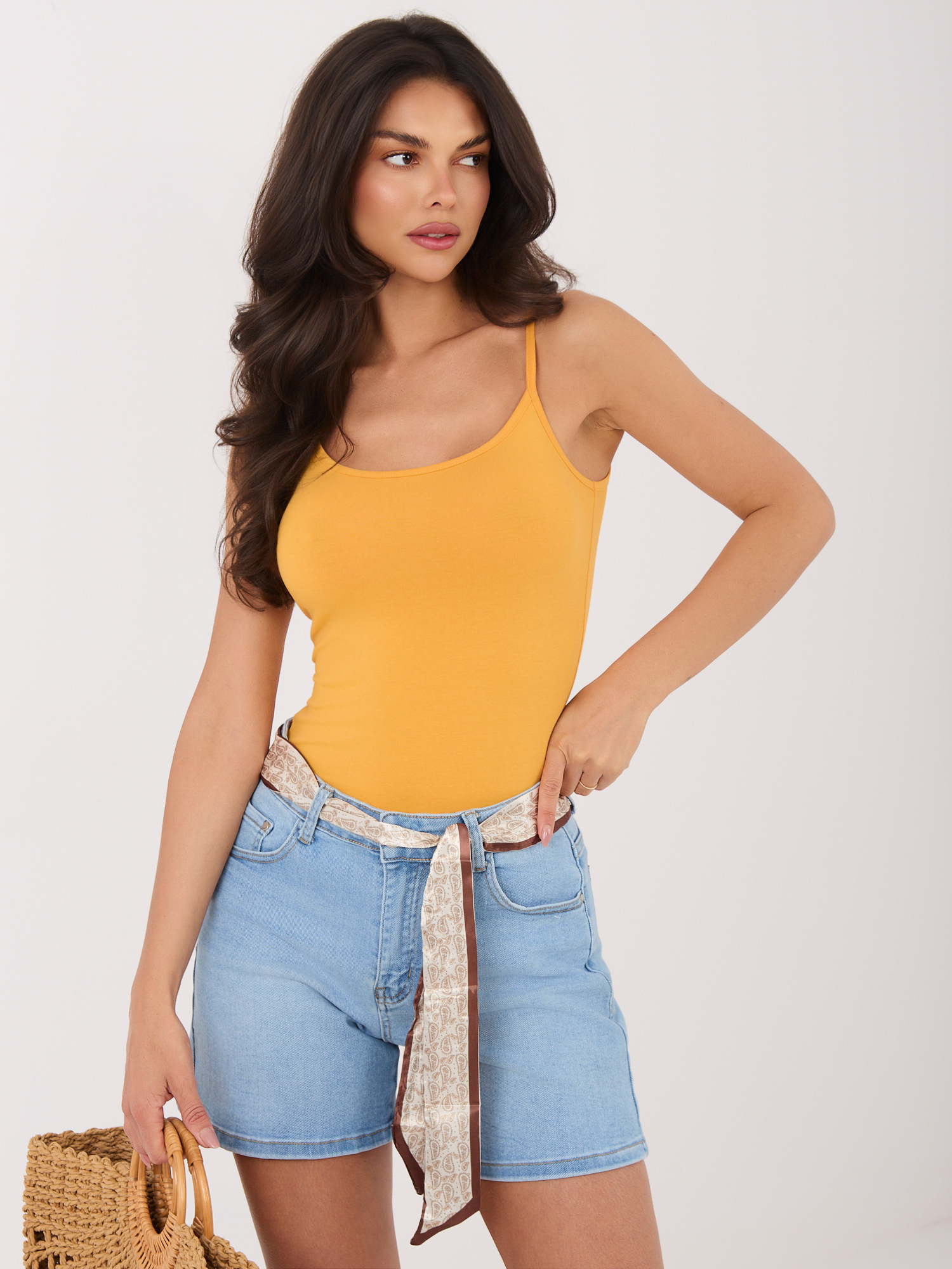 Jasnoniebieskie jeansowe szorty z prostą nogawką 