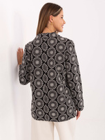 Czarna ażurowa marynarka z kieszeniami