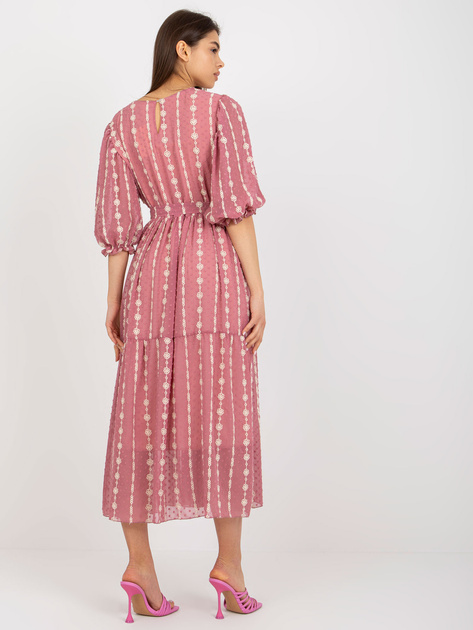 Hurt Brudnoróżowa midi sukienka z falbaną i haftem