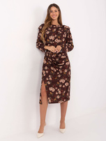 Brązowa sukienka z poduszkami na ramionach RUE PARIS