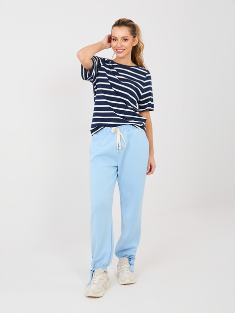 Jasnoniebieskie dresowe spodnie wiązane w kostce