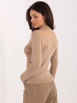 Beżowy elegancki sweter z golfem