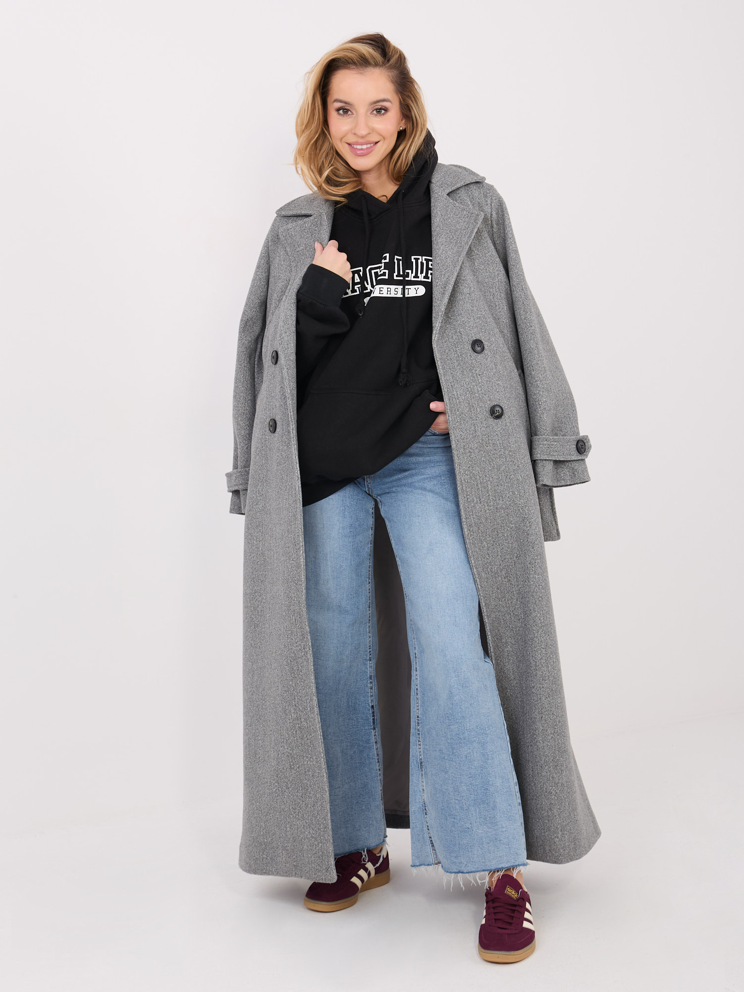 Czarna długa bluza oversize z napisem