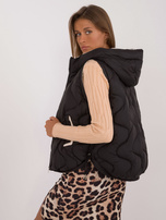 Hurtownia Czarna kamizelka puchowa ze ściągaczami