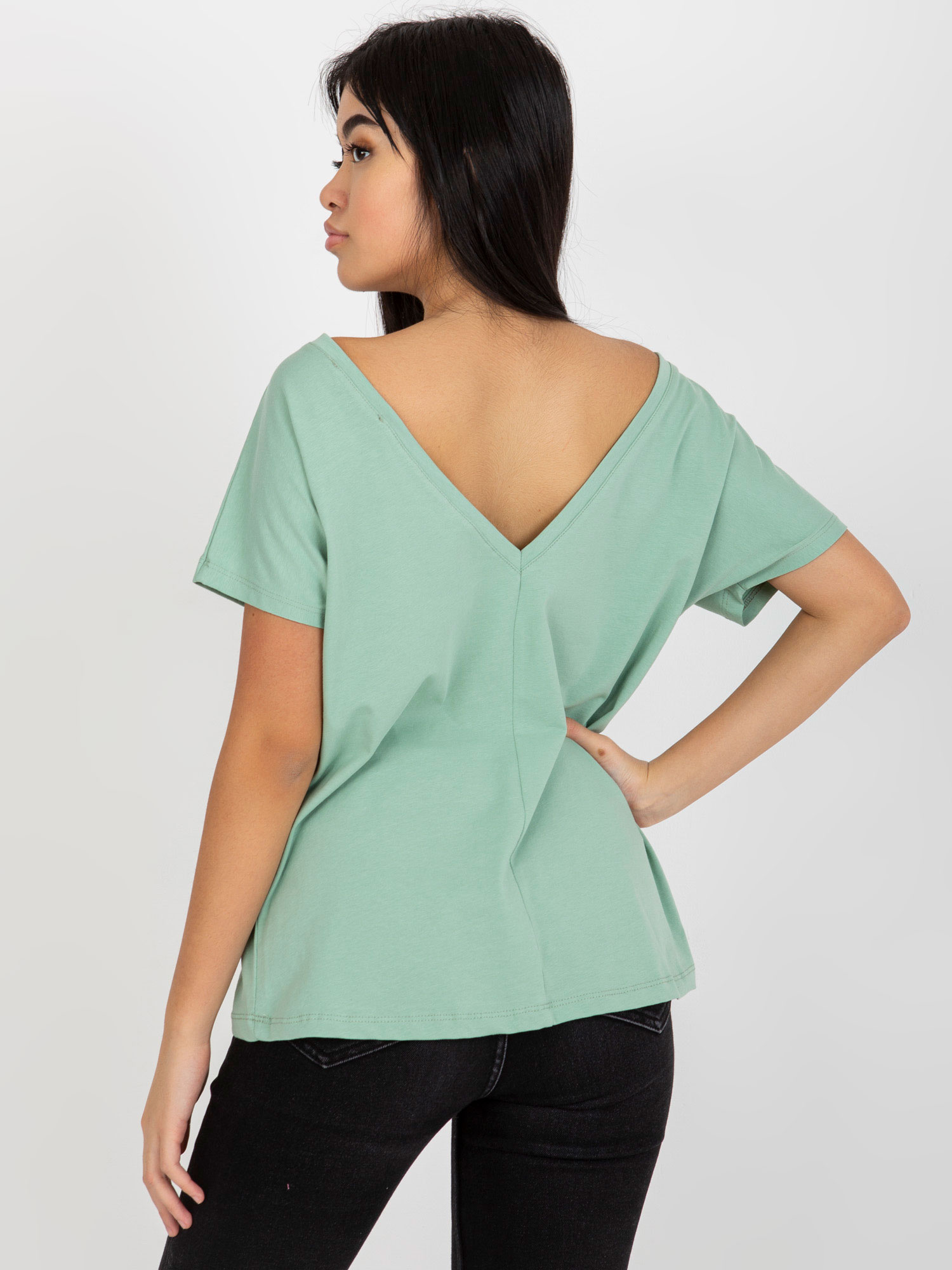 Wholesale Pistachio Loose Basic T-shirt made of Cotton Fire.