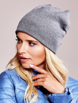 Ciemnoszara czapka z błyszczącą nitką
