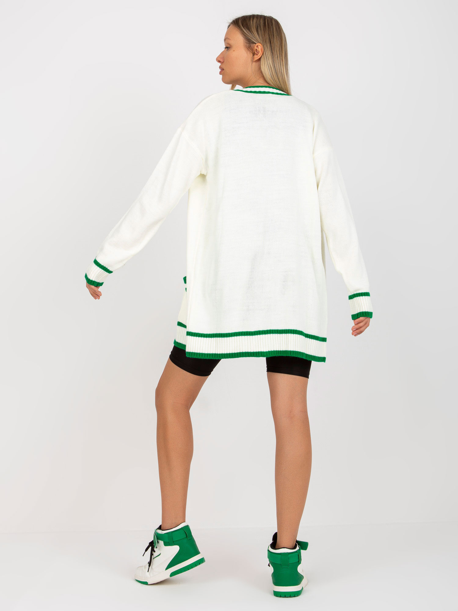Ecru damski sweter rozpinany z guzikami RUE PARIS