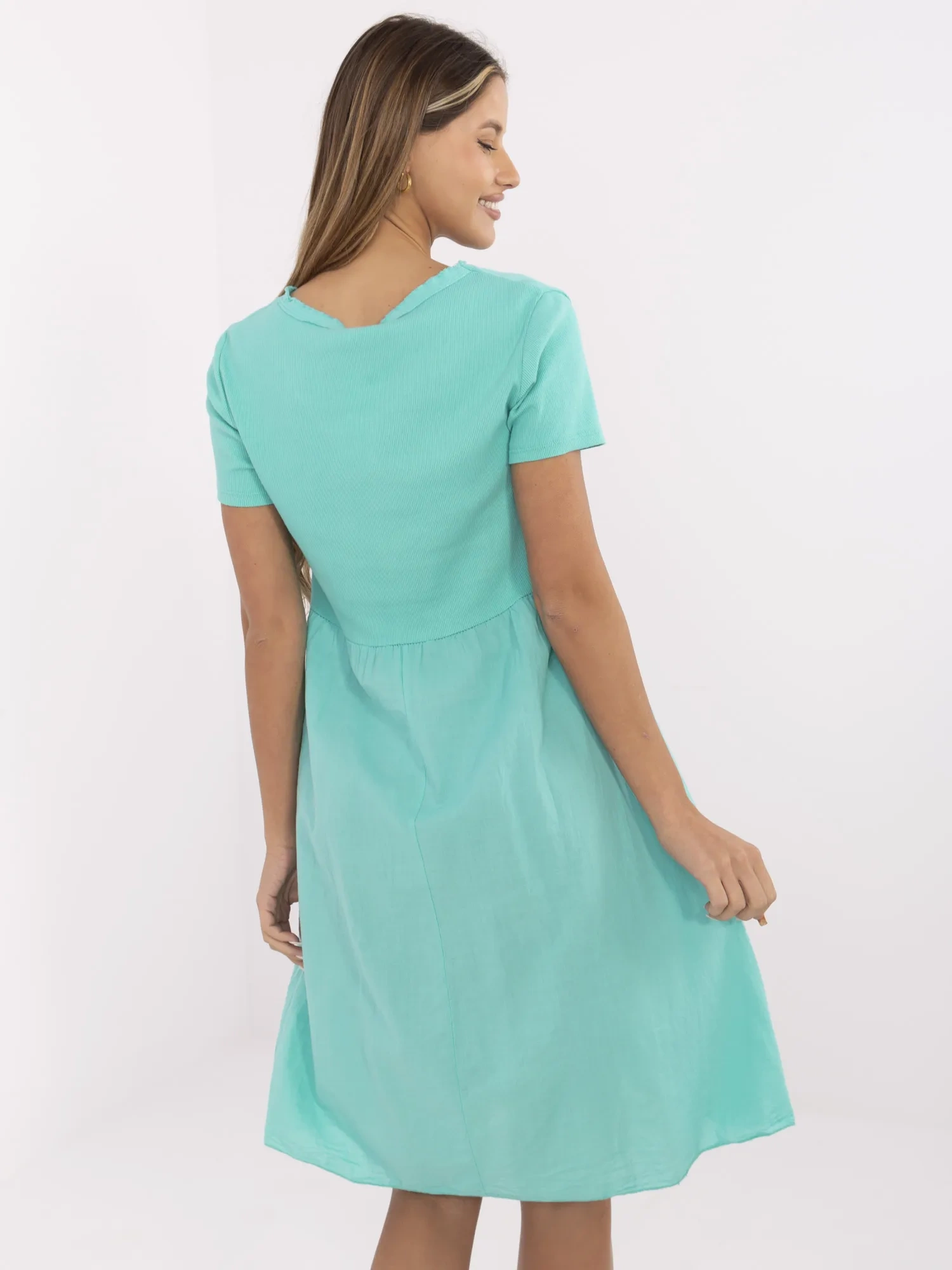 Türkise Sommerkleid mit Taschen.