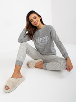 Hurtownia Szara dwuczęściowa piżama z naszywkami