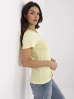 Jasnożółta dopasowana bluzka z haftem