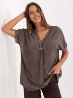 Ciemnobeżowa bluzka oversize z efektem sprania