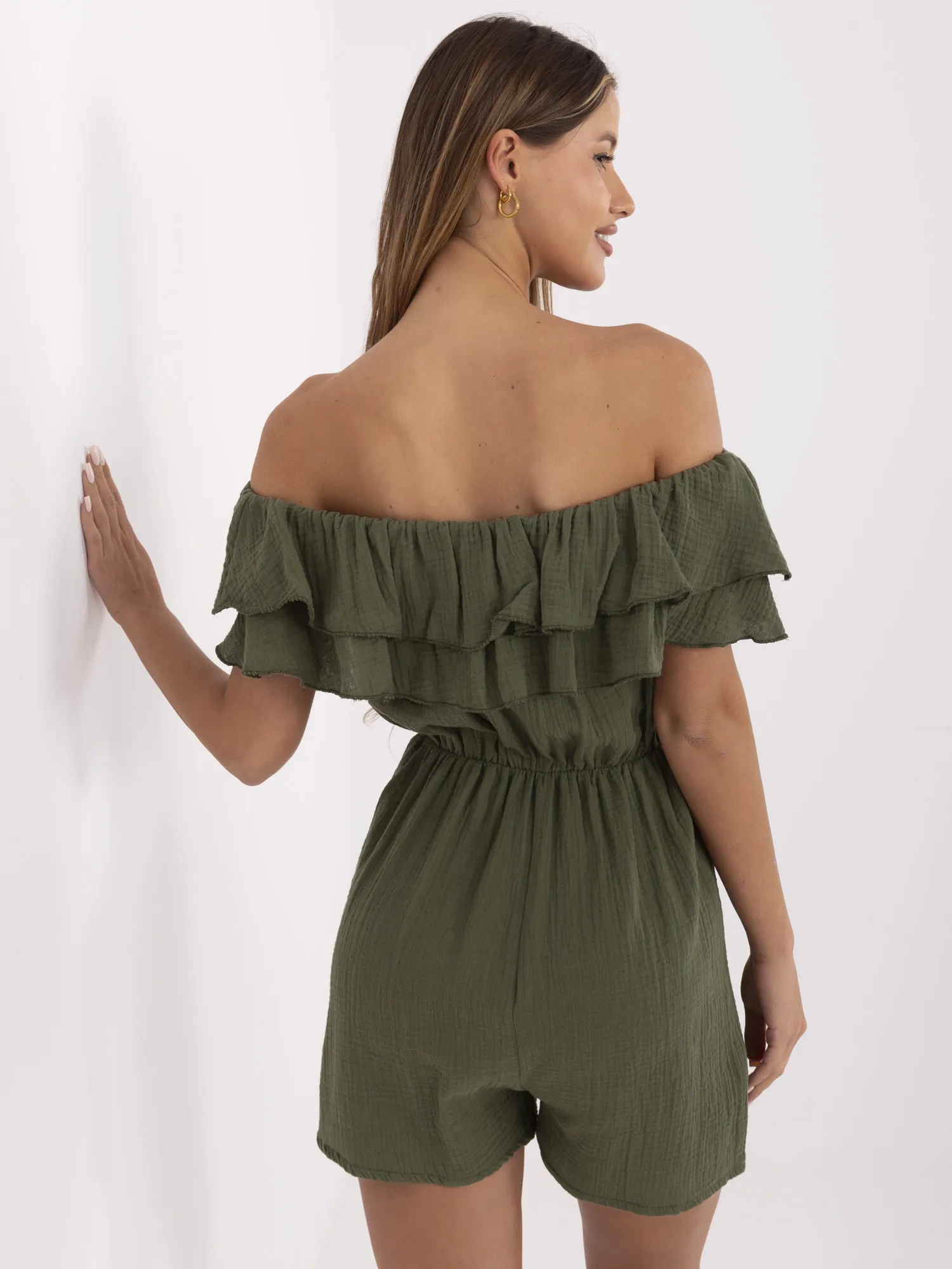 Khaki kurzer Overall aus Musselin.