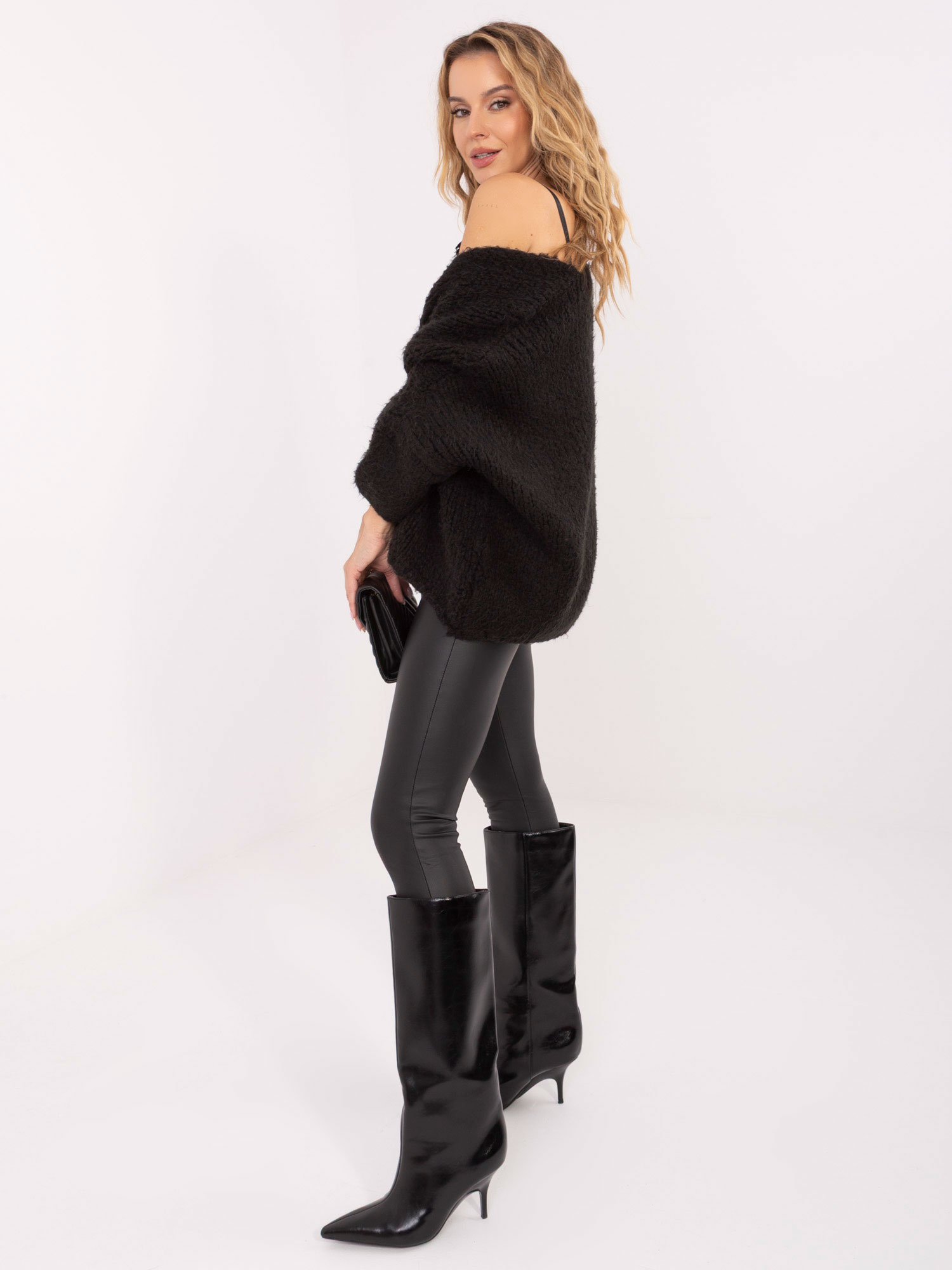 Sweter czarny