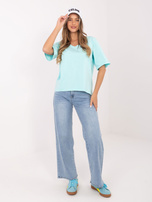 Miętowy damski t-shirt oversize z dekoltem V RUE PARIS