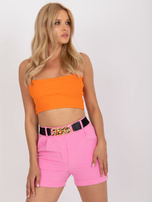 Różowe eleganckie szorty z kieszeniami i paskiem