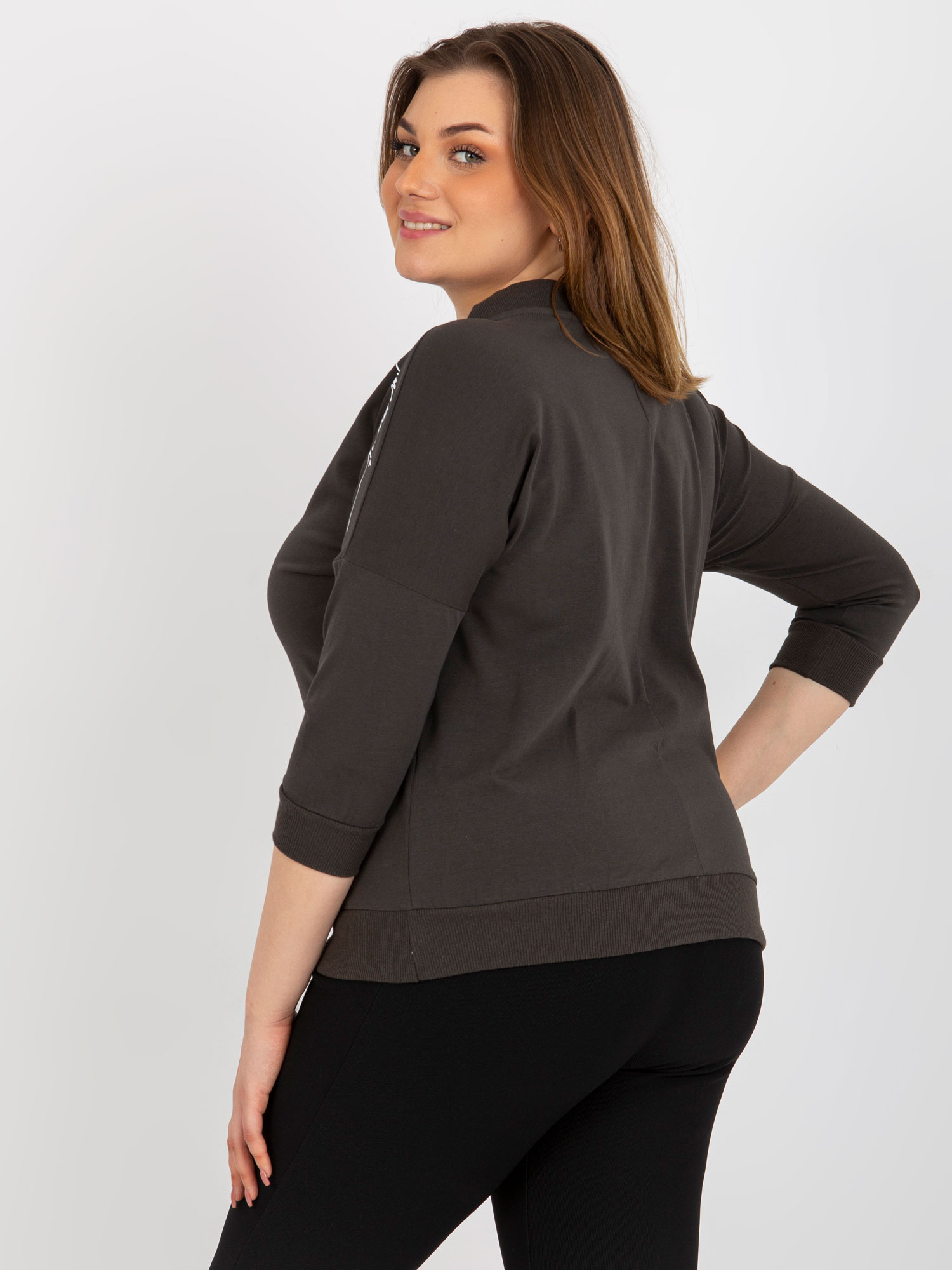 Khaki gładka bluzka plus size z napisami
