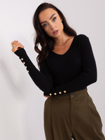 Hurtownia Czarny prążkowany sweter damski