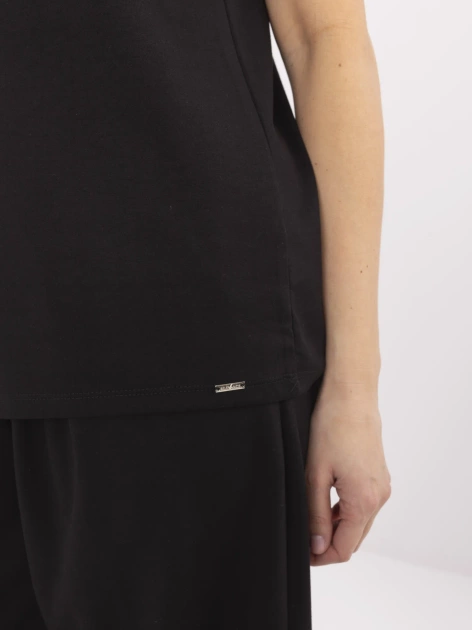 Czarna damska bluzka basic z dodatkiem wiskozy