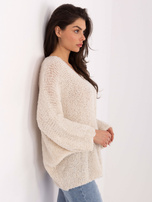 Kremowy sweter boucle z bufiastym rękawem