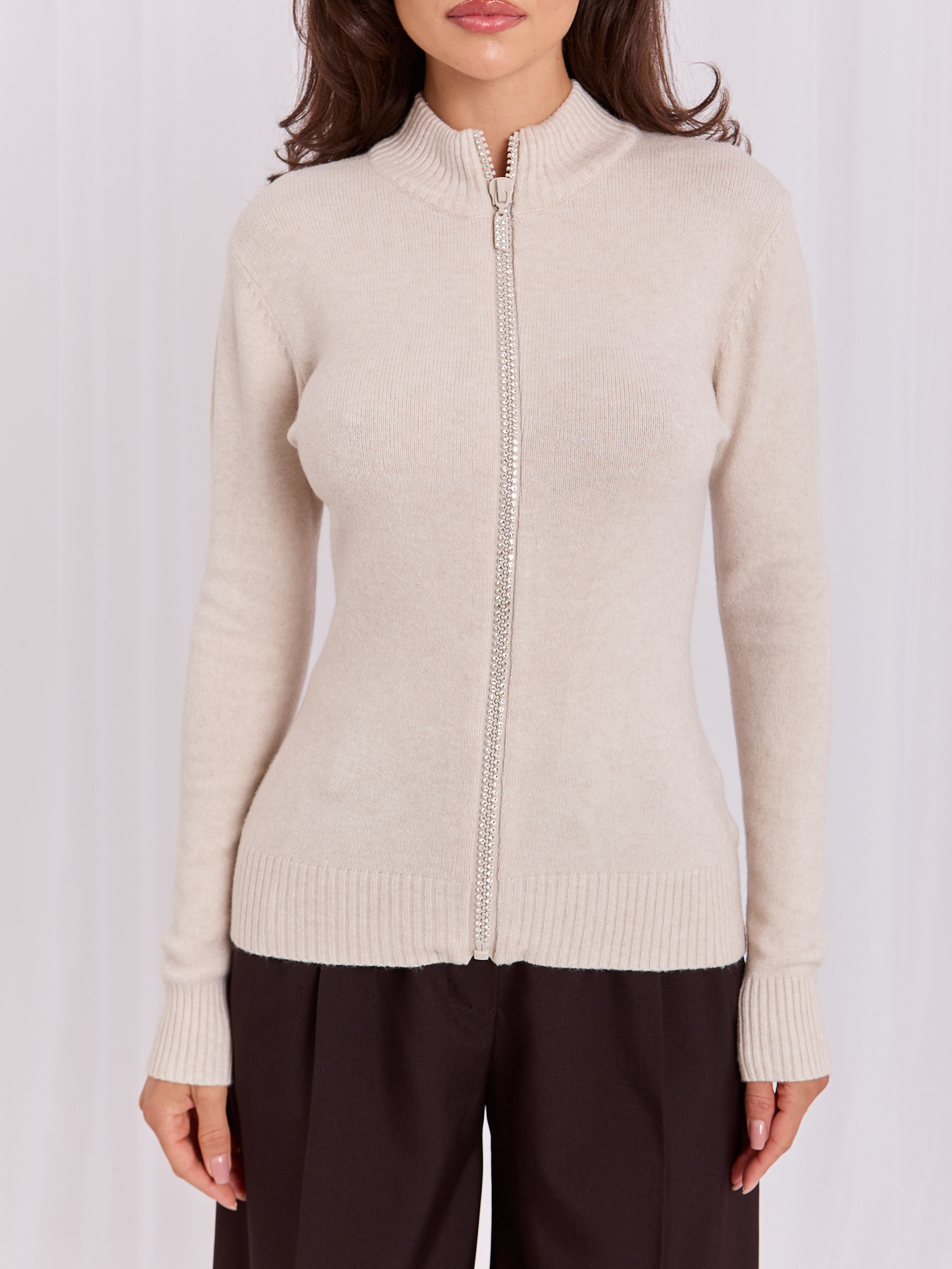 Light beige elegant sweater with a decorative zipper.