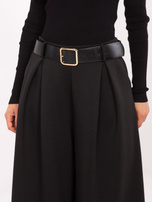 Czarne dresowe spodnie palazzo z paskiem